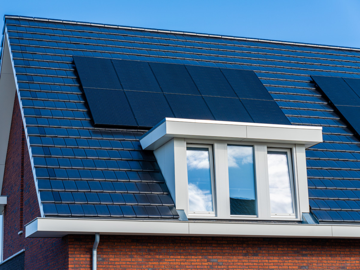 afmetingen zonnepanelen op schuin dak 