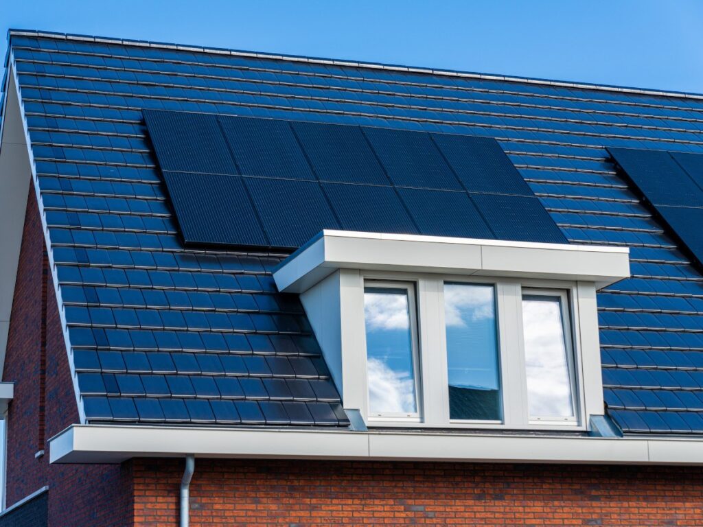 Plug and play zonnepanelen Eigen energie opwekken 2024